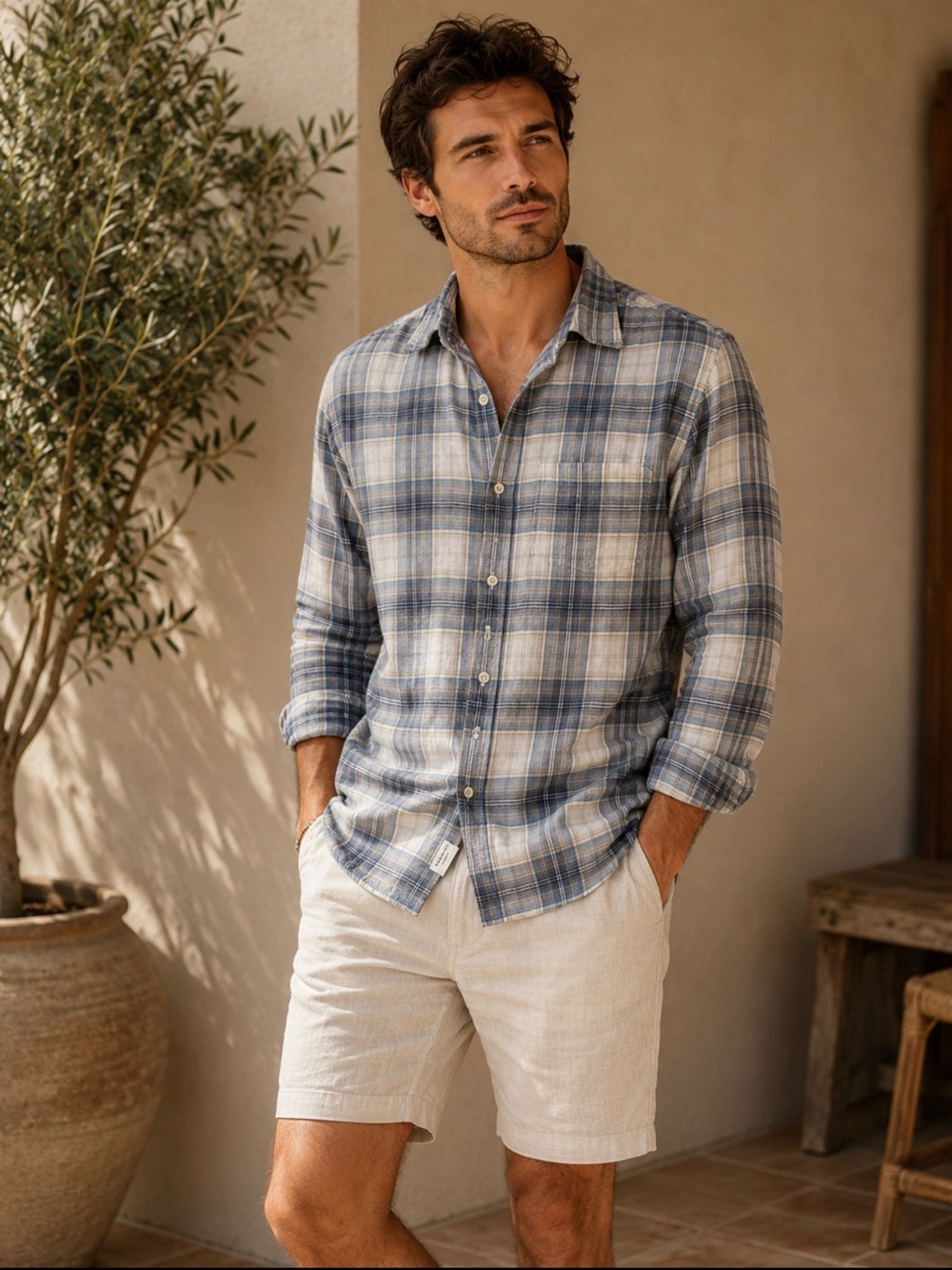 American Eagle Outfitters Blue and White Plaid Casual Button-Down Shirt